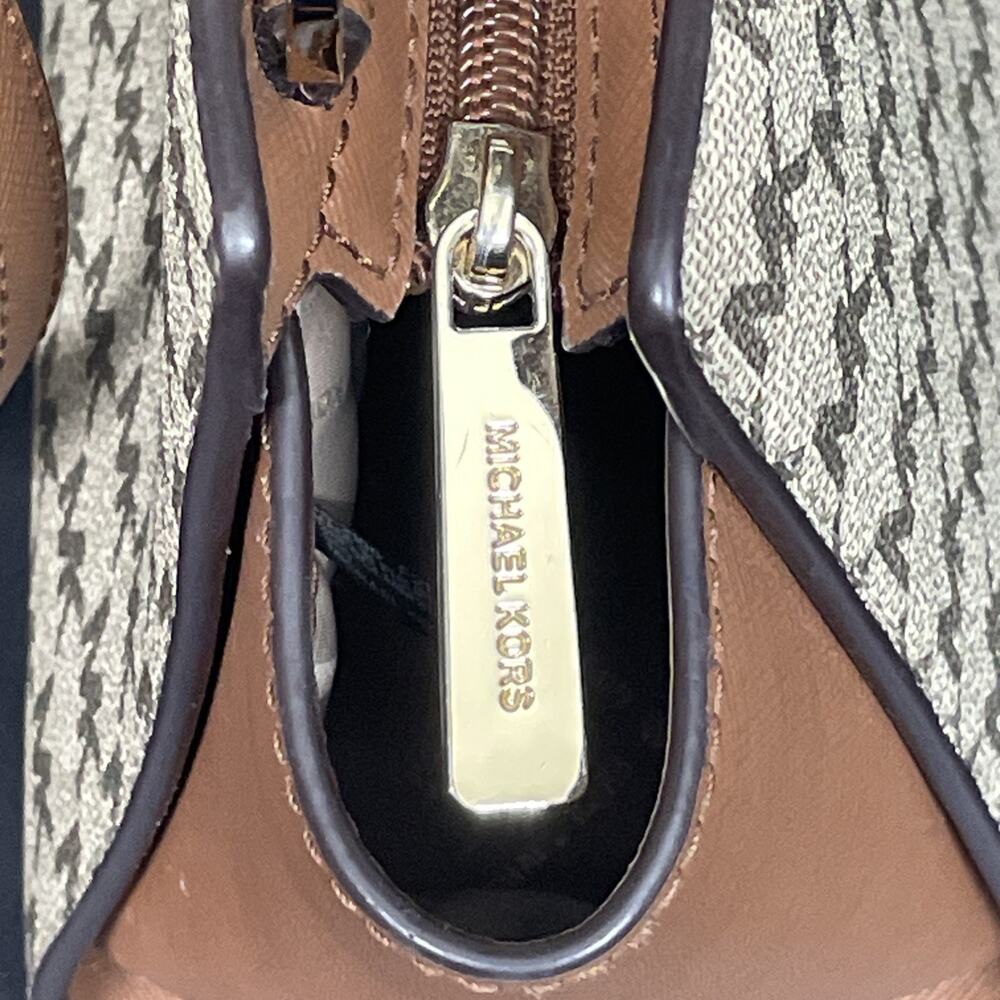 Michael Kors Selma Med Leather Logo Messenger Crossbody Bag Browns Strap DAMAGED - Picture 10 of 16